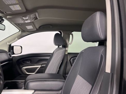 Used 2024 Nissan Titan SV w/ SV Convenience Package image 14