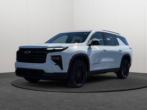 New 2026 Chevrolet Traverse LT w/ Midnight/Sport Edition image 3