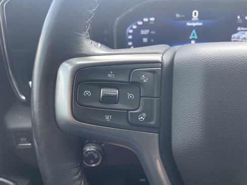 Used 2022 Chevrolet Silverado 1500 LT AWD/4WD image 14