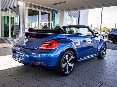 Used 2014 Volkswagen Beetle R-Line image 15