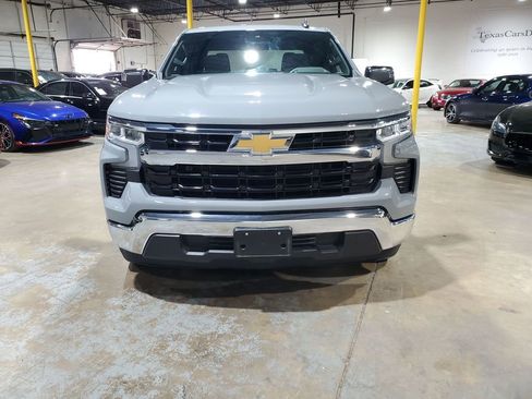 Used 2024 Chevrolet Silverado 1500 LT RWD image 13
