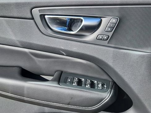 Certified 2025 Volvo XC60 B5 Core w/ Climate Package image 6