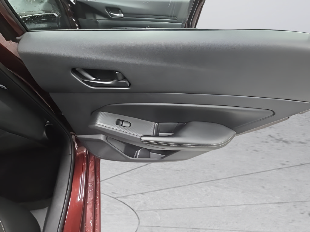 Used 2024 Nissan Altima 2.5 SV FWD image 22