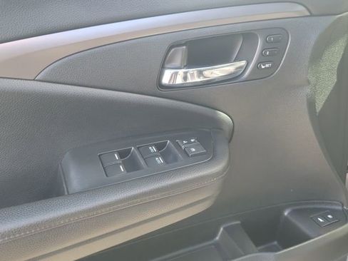 Certified 2021 Honda Pilot Special Edition image 10