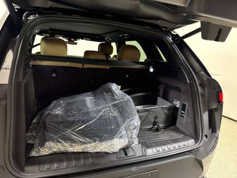 New 2026 Land Rover Range Rover Sport SE AWD/4WD image 11