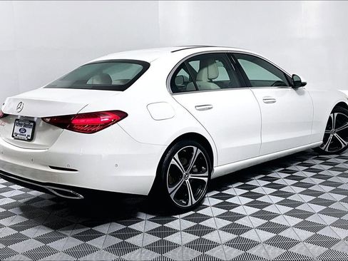 Used 2025 Mercedes-Benz C 300 Sedan image 12