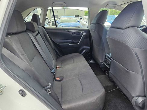 Used 2024 Toyota RAV4 LE AWD/4WD image 18
