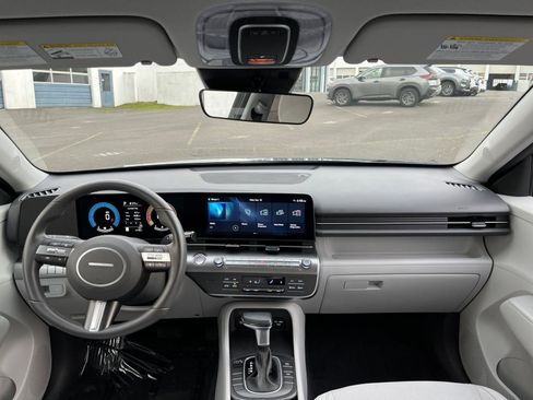 Used 2025 Hyundai Kona SEL image 33