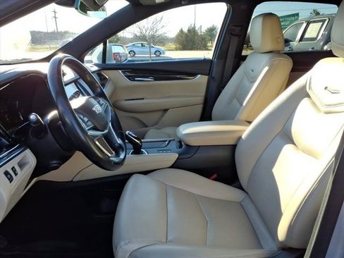 Used 2019 Cadillac XT5 AWD image 25