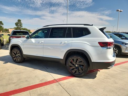 New 2026 Volkswagen Atlas SE FWD image 4