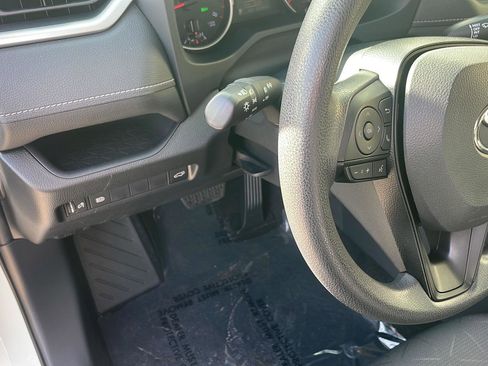 Used 2020 Toyota RAV4 XLE w/ Convenience Package image 20