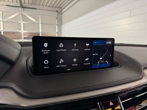 Used 2023 Acura MDX SH-AWD w/ Technology Package image 26