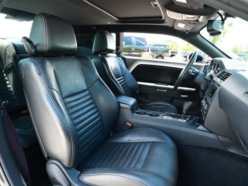 Used 2014 Dodge Challenger SXT RWD image 26