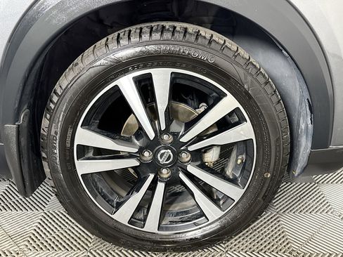 Used 2019 Nissan Kicks SV image 31