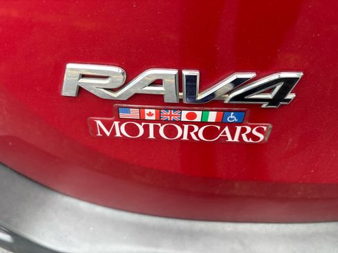 Used 2015 Toyota RAV4 LE AWD/4WD image 19