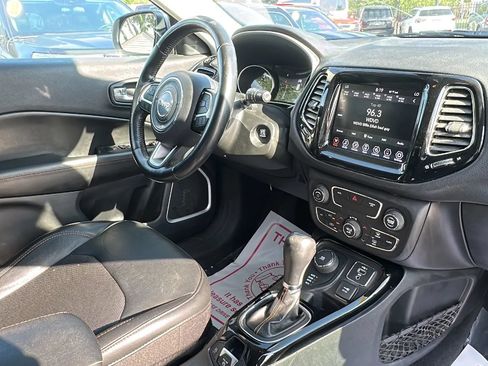 Used 2019 Jeep Compass Limited AWD/4WD image 19