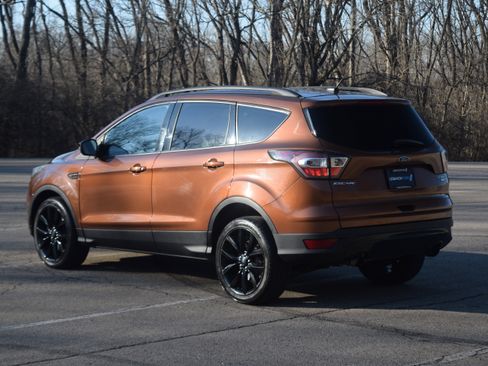 Used 2017 Ford Escape Titanium image 23