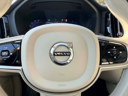 Certified 2024 Volvo XC60 T8 Plus w/ Protection Package Premier image 19