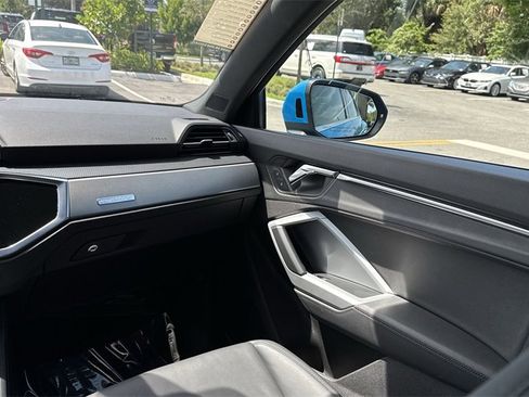 Used 2022 Audi Q3 2.0T Premium w/ Convenience Package image 16