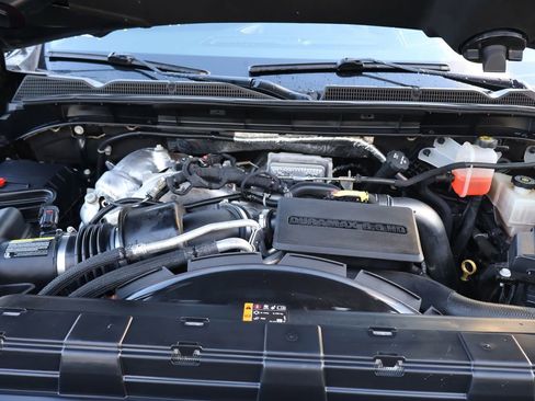 Used 2021 GMC Sierra 2500 Denali w/ Denali Black Diamond Edition image 13