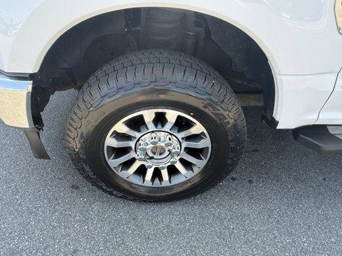 Used 2022 Ford F250 Lariat w/ FX4 Off-Road Package AWD/4WD image 12