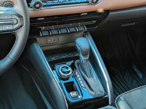 New 2026 GMC Canyon AT4 AWD/4WD image 14