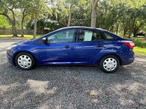 Used 2012 Ford Focus S FWD image 3
