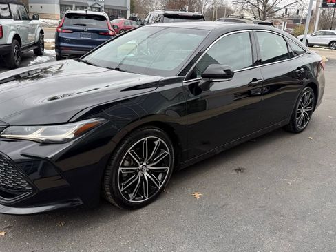 Used 2019 Toyota Avalon Touring image 6