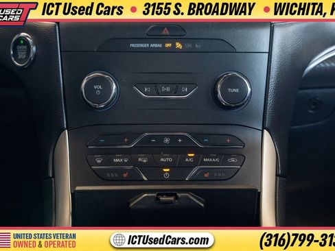 Used 2020 Ford Edge ST-Line w/ Cold Weather Package AWD/4WD image 22