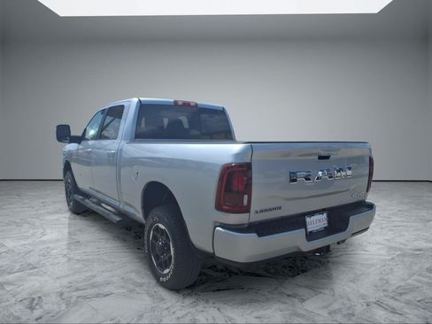 Used 2026 RAM 2500 Laramie AWD/4WD image 5