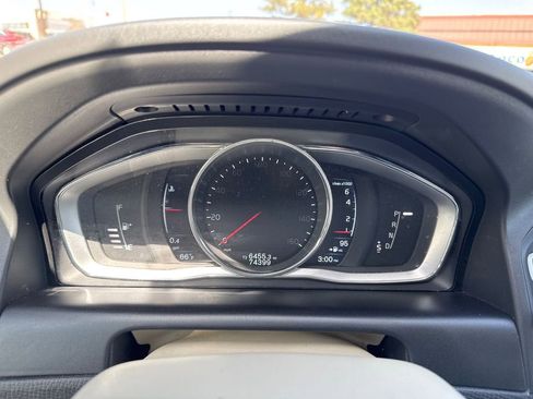 Used 2015 Volvo XC60 T6 w/ Proximity Package AWD/4WD image 24