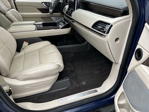 Used 2020 Lincoln Navigator L Reserve w/ Luxury Package AWD/4WD image 26