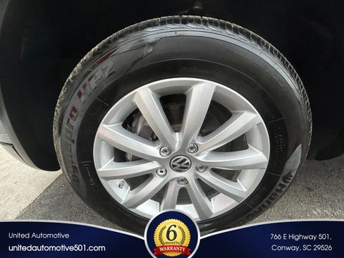 Used 2011 Volkswagen Touareg Sport AWD/4WD image 20