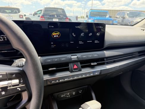 Used 2025 Kia K4 FWD image 20