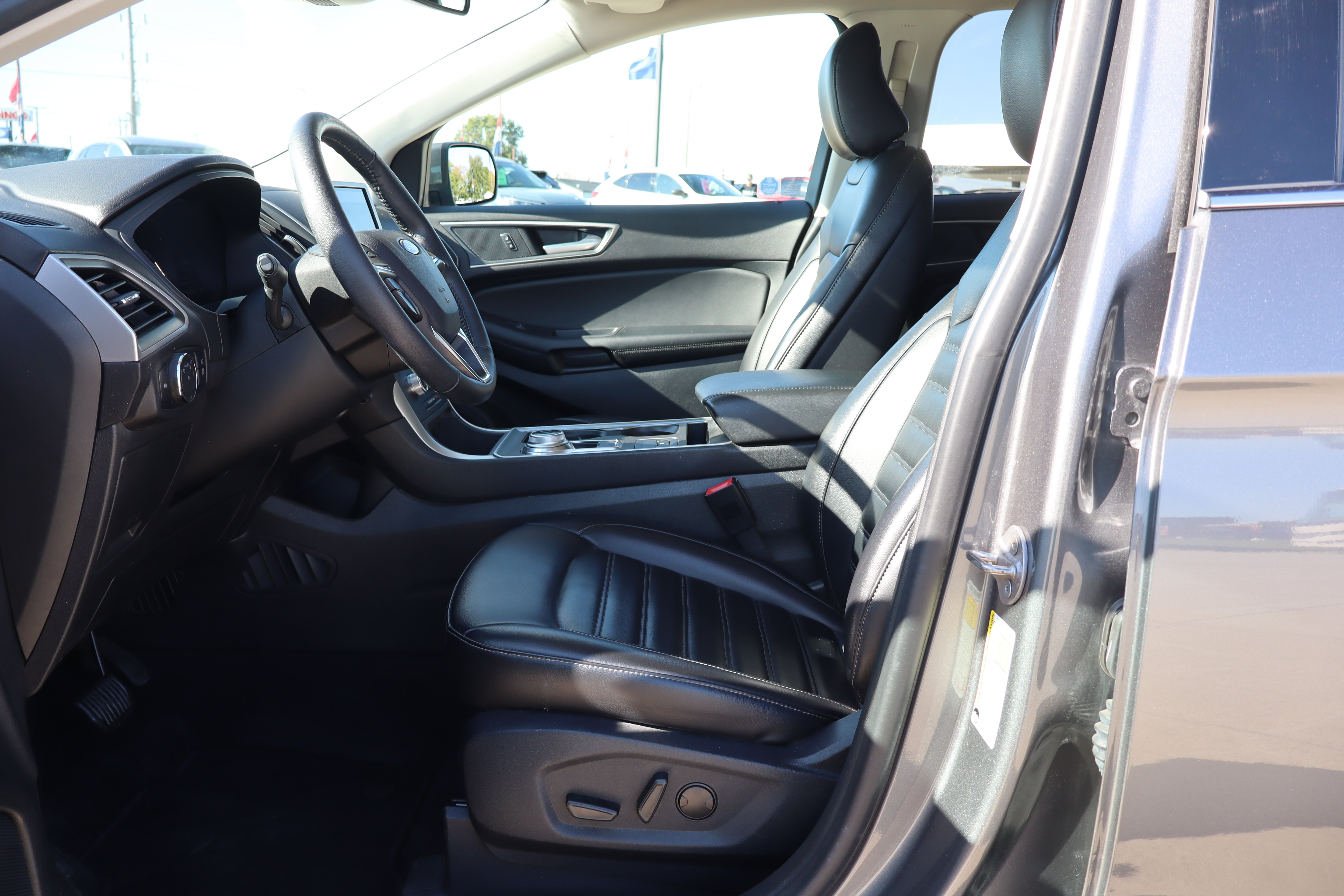 Used 2024 Ford Edge SEL w/ Convenience Package AWD/4WD image 9