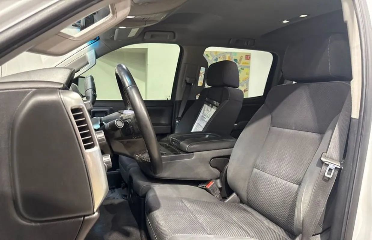 Used 2019 Chevrolet Silverado 2500 LT AWD/4WD image 12