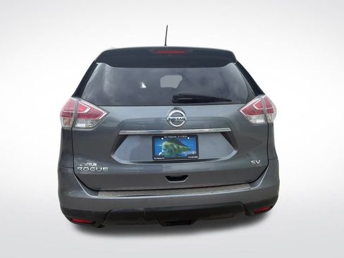 Used 2015 Nissan Rogue SV w/ SV Moonroof Package image 8