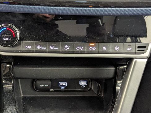 Used 2023 Kia Seltos S image 27