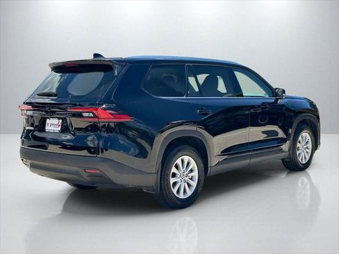 Certified 2026 Toyota Grand Highlander XLE FWD image 5
