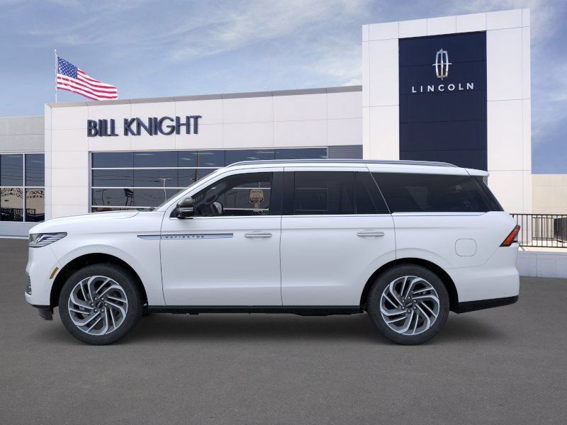New 2026 Lincoln Navigator Reserve AWD/4WD image 3