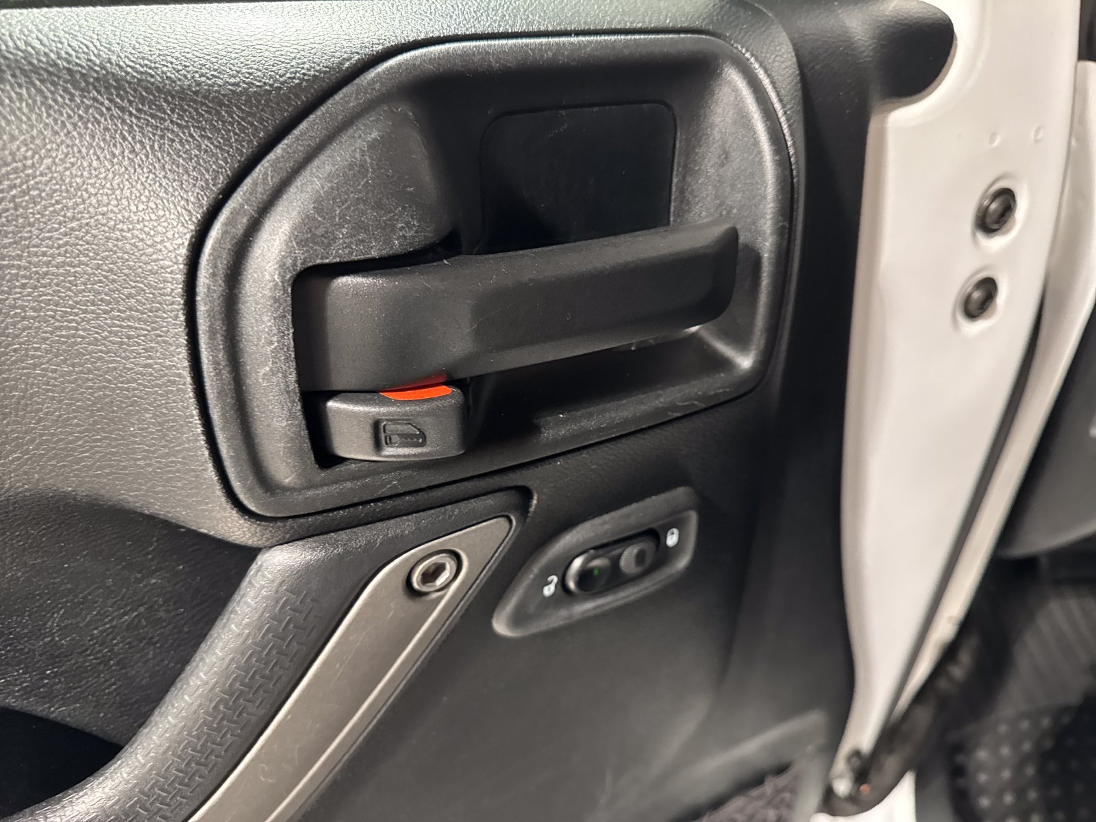 Used 2018 Jeep Wrangler Unlimited Sport S AWD/4WD image 16