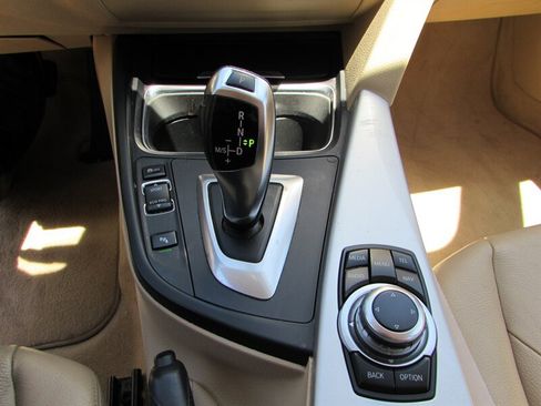 Used 2013 BMW 328i Sedan RWD image 17
