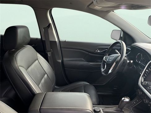 Used 2019 GMC Acadia SLT image 11