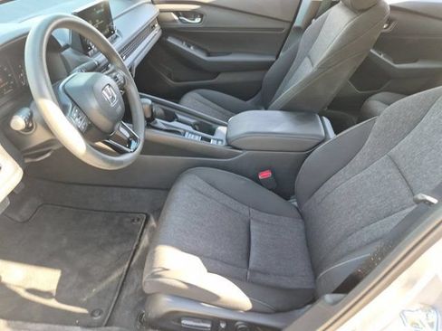 Used 2025 Honda Accord SE image 24