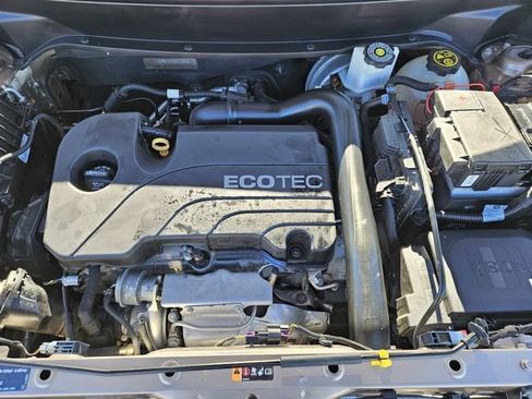 Used 2018 Chevrolet Equinox LT image 31