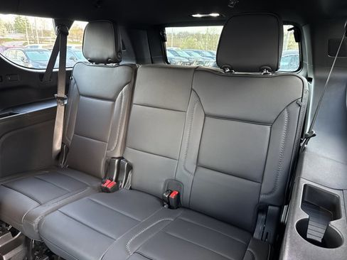 New 2026 GMC Yukon XL Denali w/ Denali Reserve Package AWD/4WD image 7