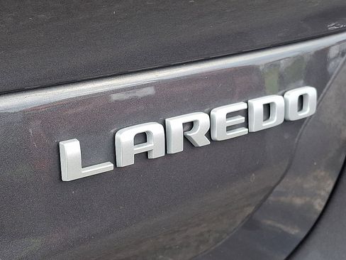 Used 2024 Jeep Grand Cherokee L Laredo AWD/4WD image 30