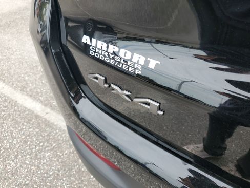 New 2026 Jeep Compass Latitude image 8