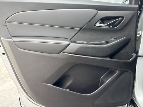 Used 2019 Chevrolet Traverse LT w/ LT Premium Package image 32