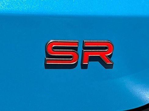 Certified 2025 Nissan Kicks SR FWD image 5